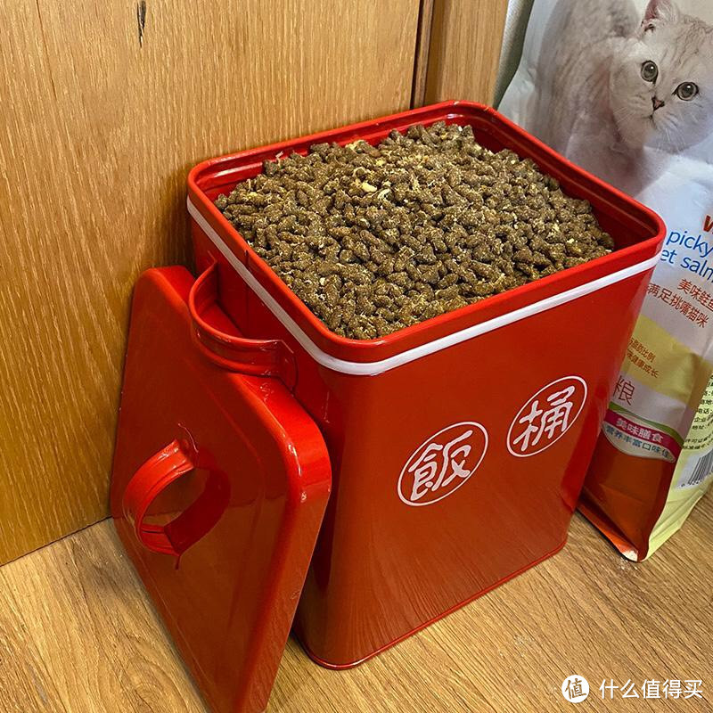 「猫粮储存桶」:环保材料,清洁卫生,让主人放心使用!