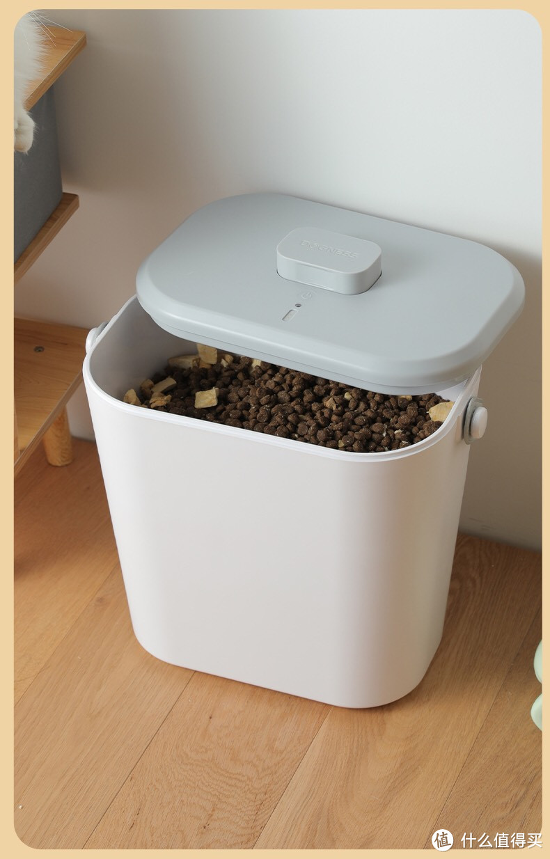 「猫粮储存桶」:环保材料,清洁卫生,让主人放心使用!